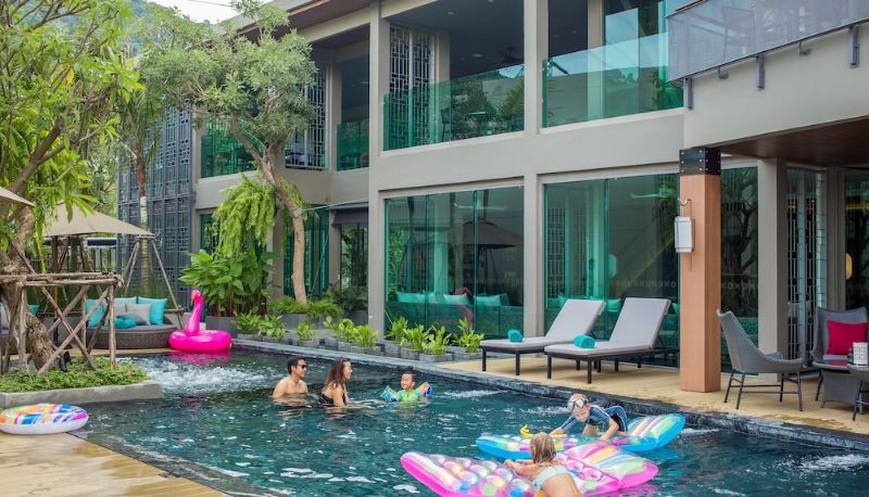 Havuz - AtEase Phuket Patong