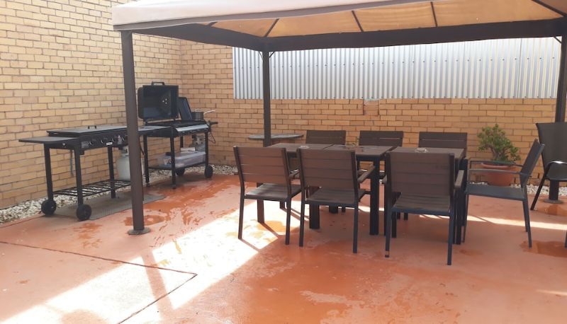 Info - Lake Bolac Motel