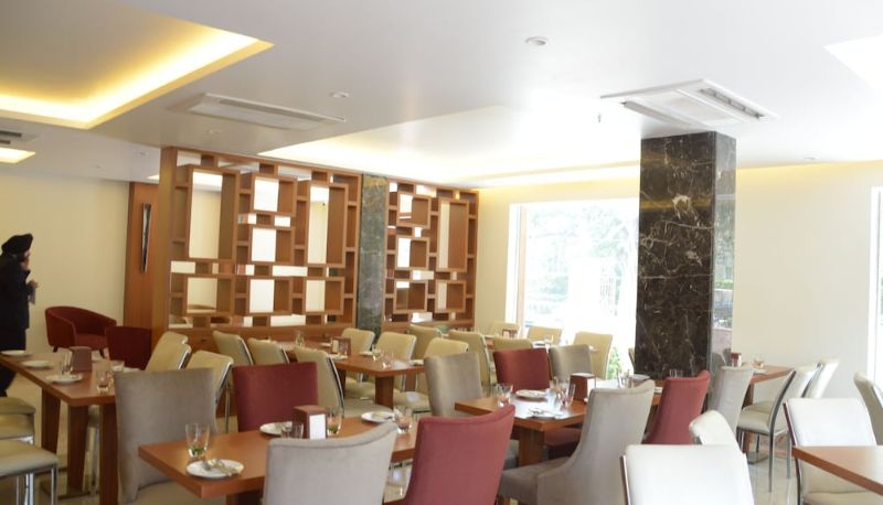 Restoran - Connaught Royale