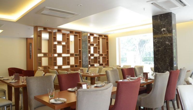 Restoran - Connaught Royale