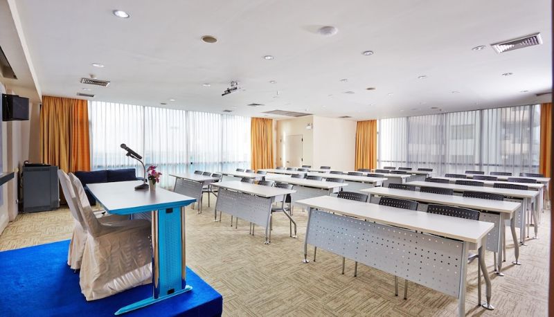Sala na spotkanie - Riverine Place Hotel and Residence