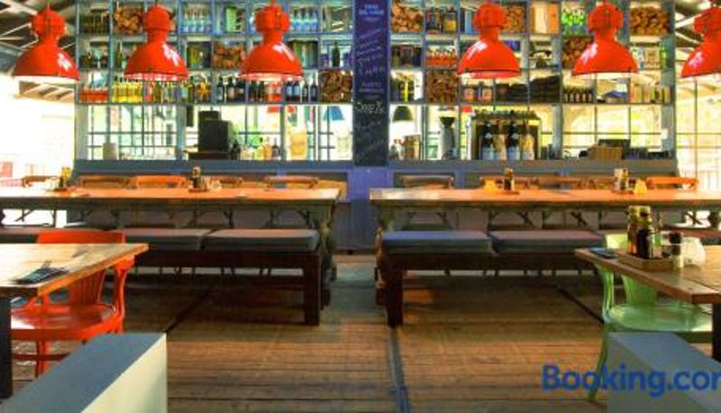 Info - Trupial Hotel & Casino