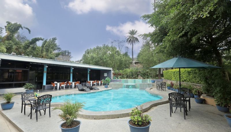 Pool - Hummingbird Resort