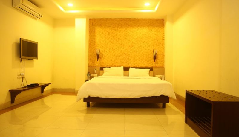 Info - Hotel Raja Bhoj