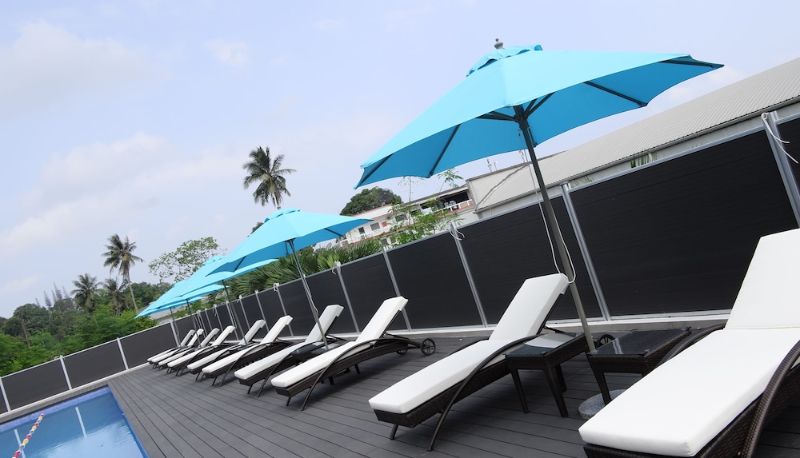 Piscina - Luganvilla Business Hotel and Restaurant