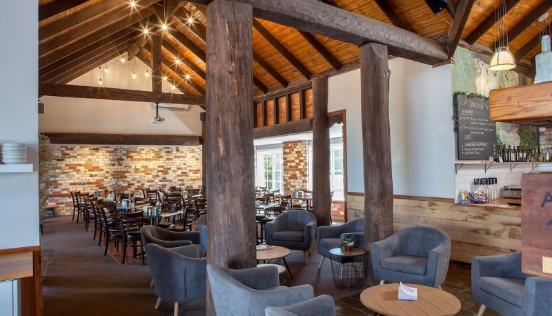 Restaurant - Lookout Mountain Retreat