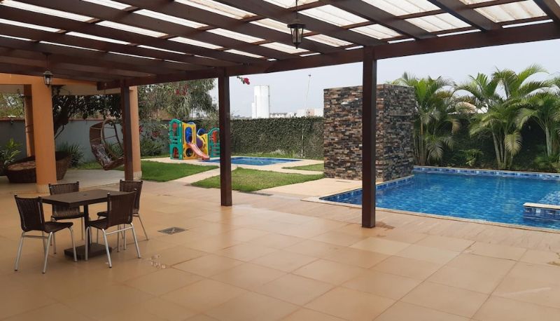 Basen - L'Acordes Hotel