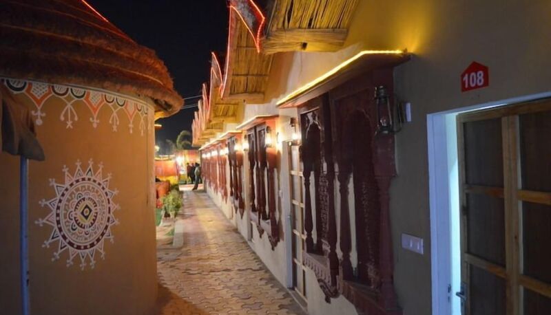 Info - Hotel Vijayvargiya Dhani