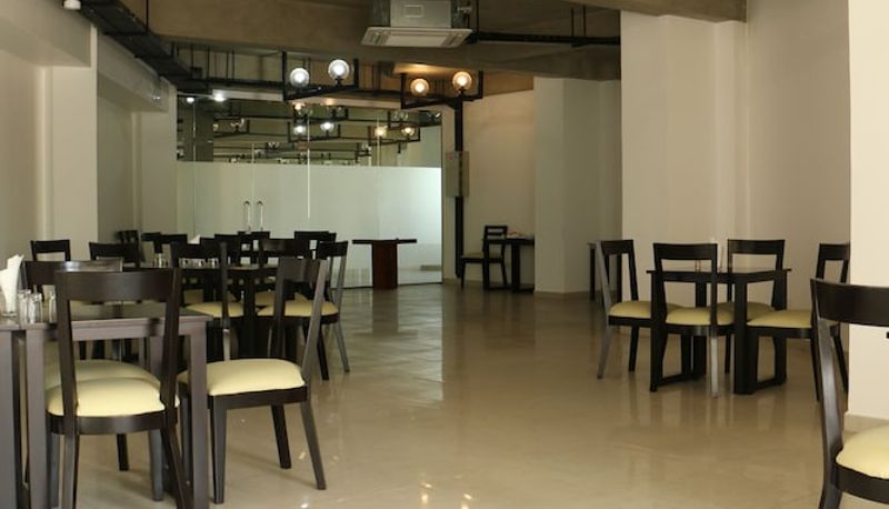 Restaurant - Saninro Hotel Ragama