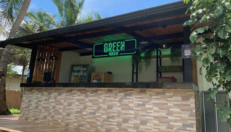 Bar - Hotel Blue Cove by On vacation