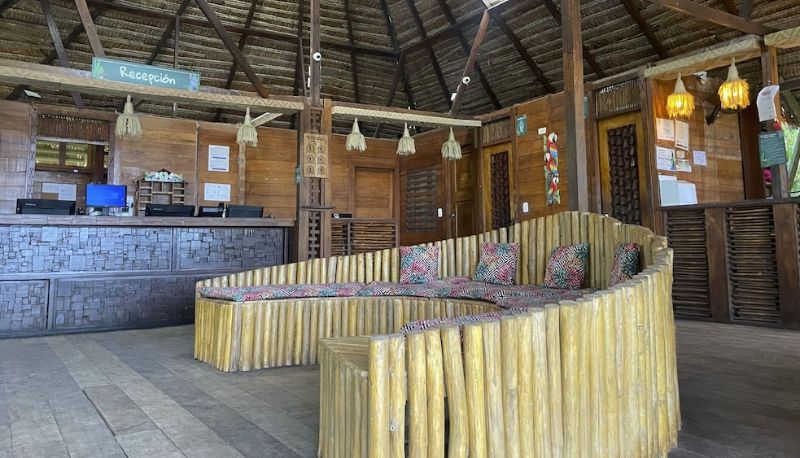 Reception - Hotel Amazon by On Vacation
