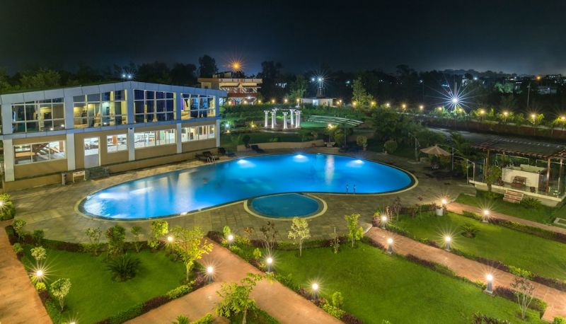 Piscina - Hotel Ichchha