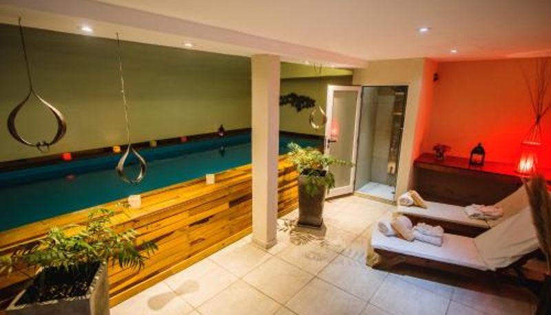 Piscina - BlackStone Apart Boutique Hotel