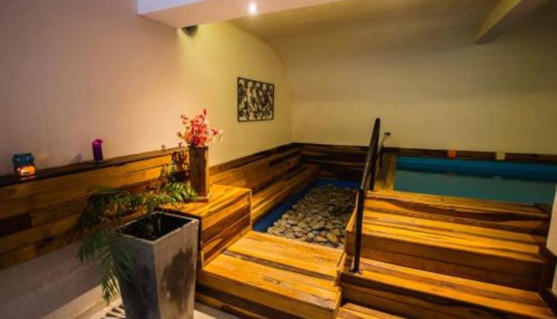 Piscina - BlackStone Apart Boutique Hotel