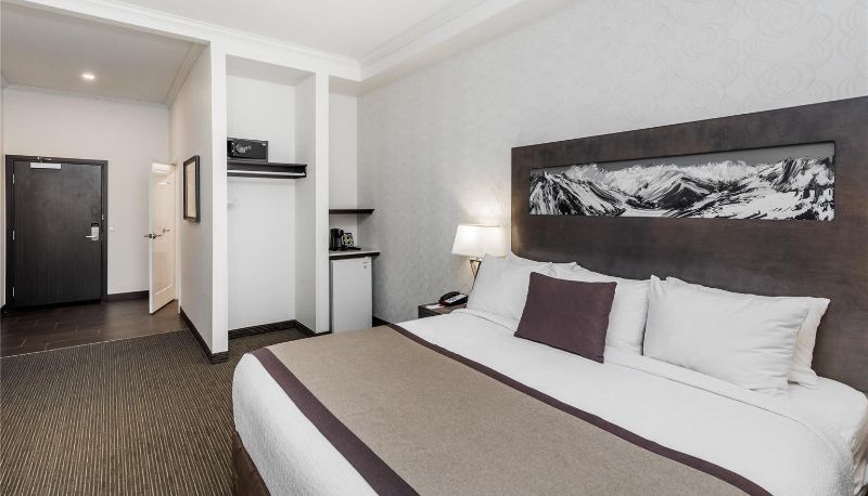 Room - Ramada by Wyndham Revelstoke