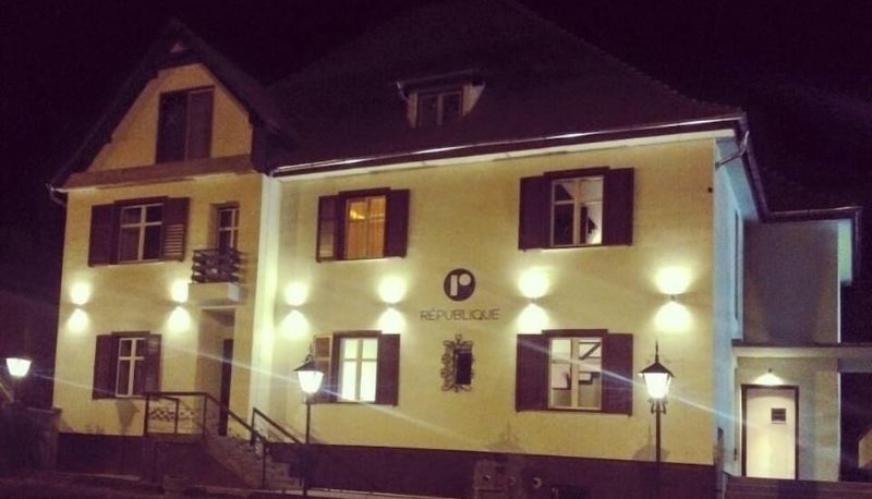 Info - Hotel Republique