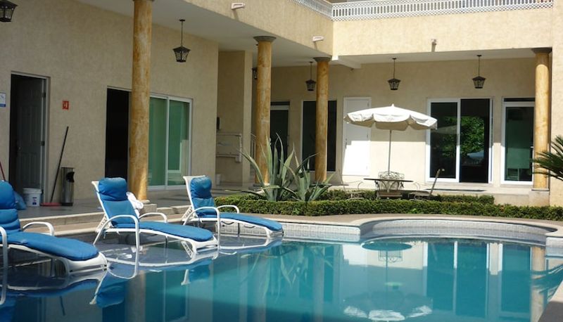Pool - Hotel Meson De La Rivera
