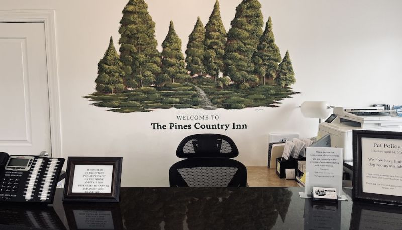Recepción - The Pines Country Inn
