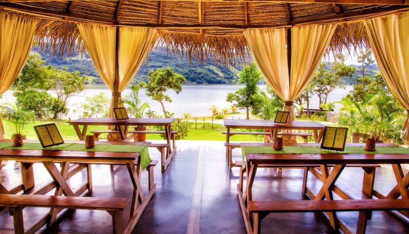 Restaurant - Sauce Lodge Laguna Azul