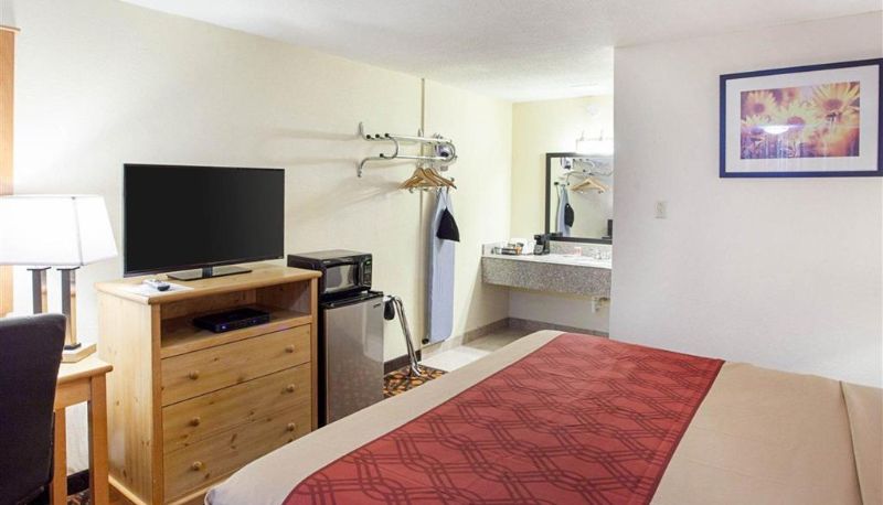 Camera - Econo Lodge Phillipsburg