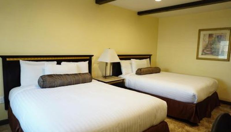 Camera - Tuscan Garden Inn
