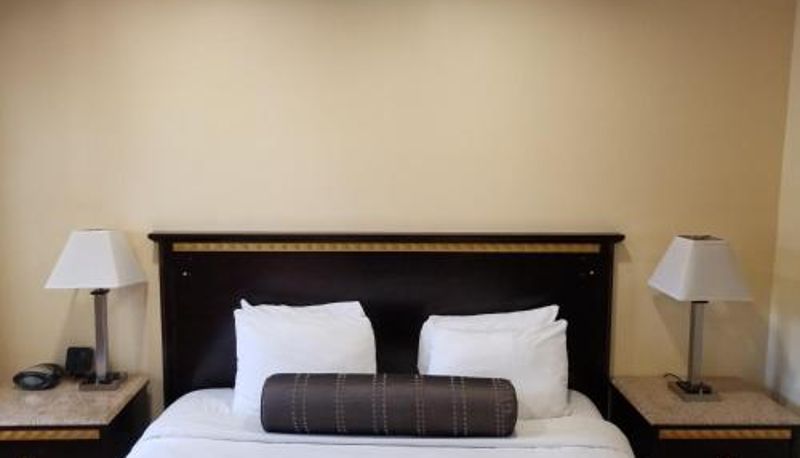 Oda - Tuscan Garden Inn
