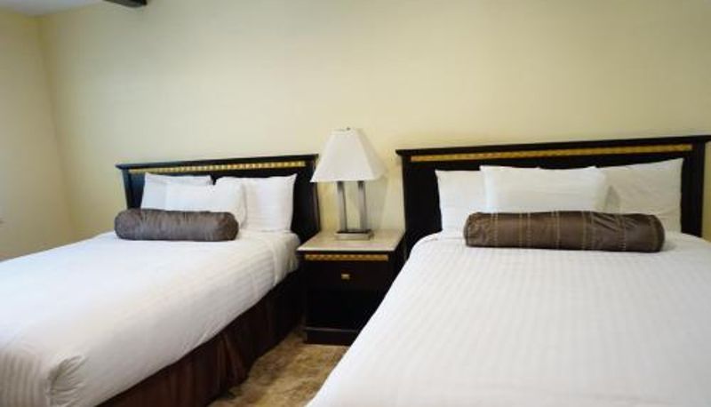 Oda - Tuscan Garden Inn