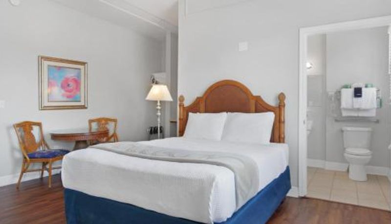 Camera - Crystal Bay Historic Hotel