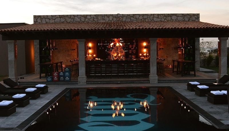 Pool - Hacienda Los Picachos