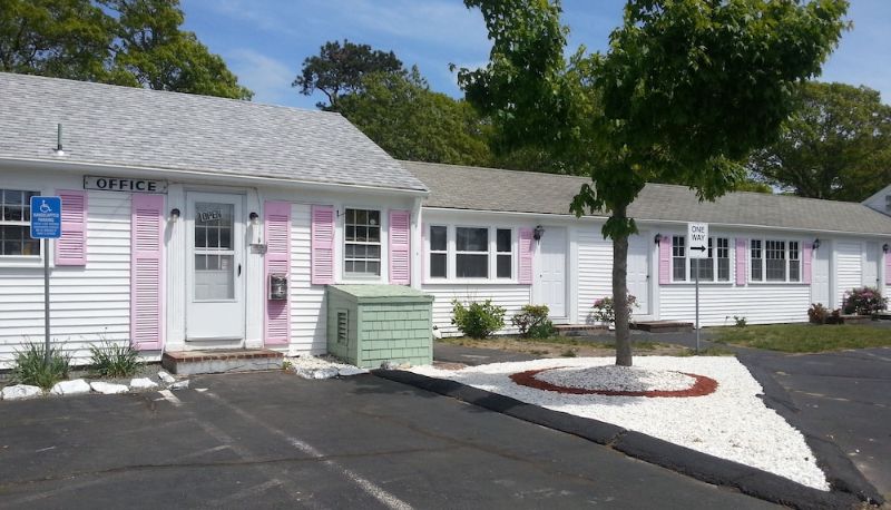 Info - Bass River Motel