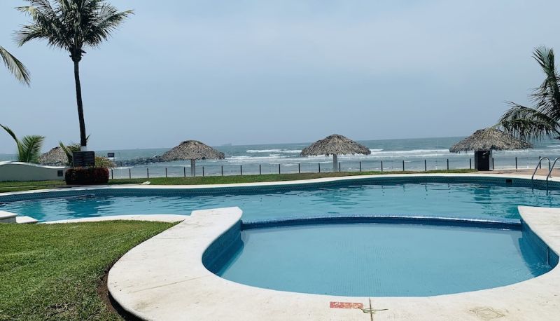 Piscina - Hotel Playa Caracol