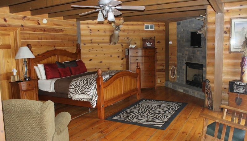 Info - Elk Creek Lodging