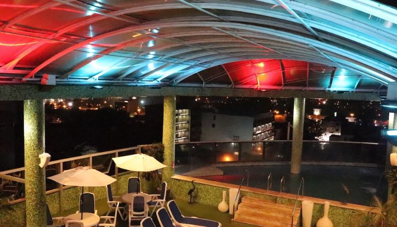 Piscina - Hotel Luxsur