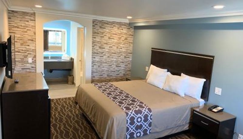 Pokój typu standard - Industry Inn & Suites