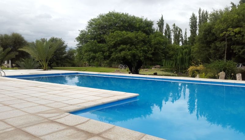 Piscina - Posada del Olivo