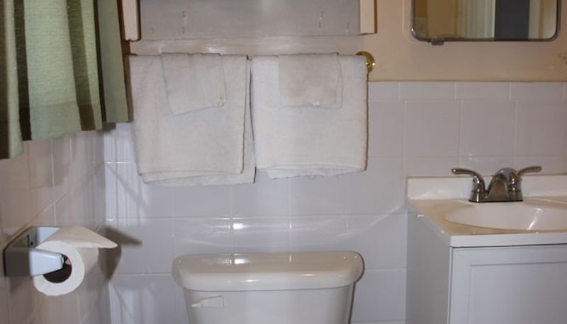 Cuarto de baño - Kenwood Motel