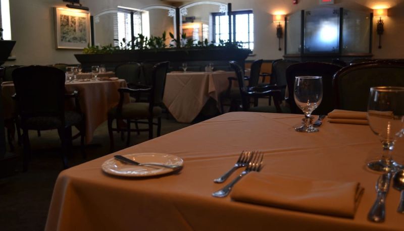 Restaurant - The Beaumont Inn