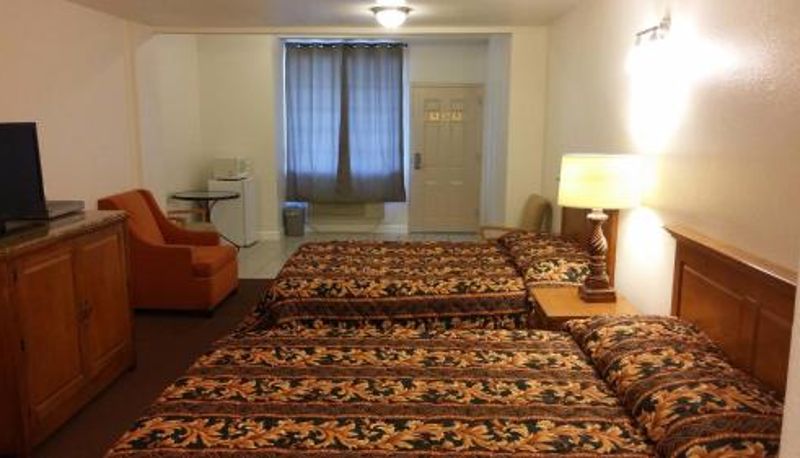 Oda - Country Regency Inn & Suites