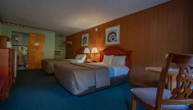 Info - Mahoning Inn