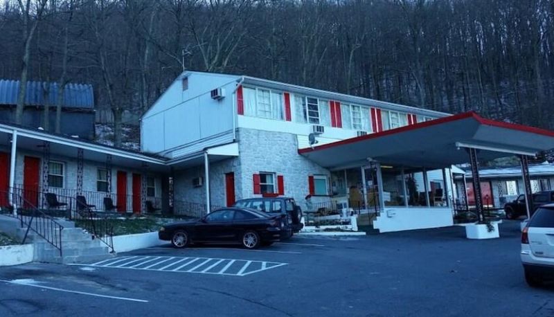 Info - Colony House Motel
