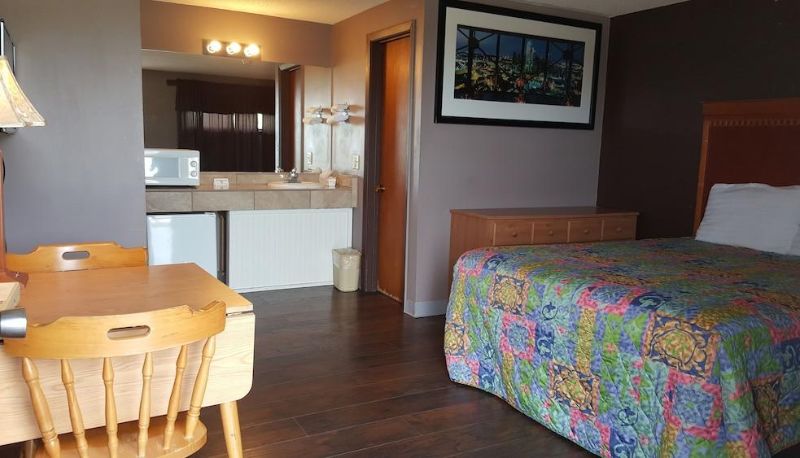 Apartment - Thunderbird Motel