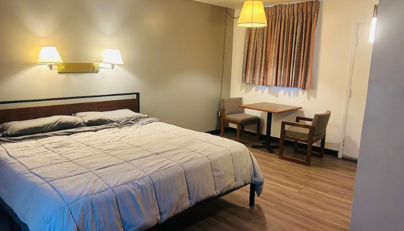 Appartement - Capital O Swan Inn Comstock Park