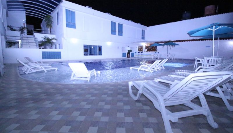 Pool - Hotel Best Day Melgar