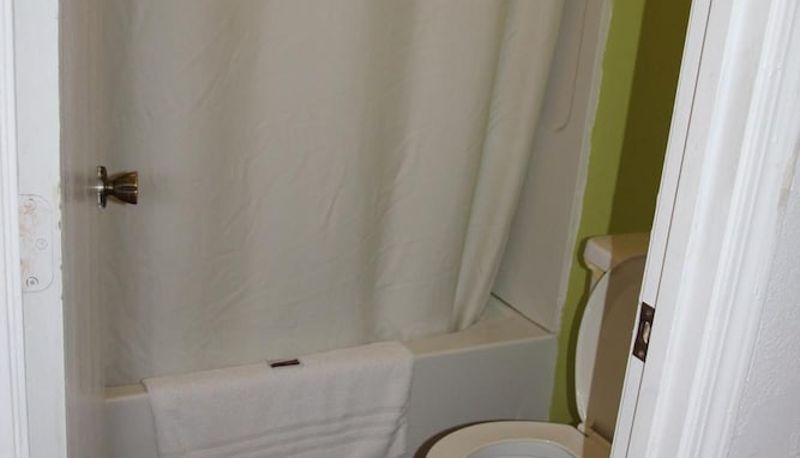 Bagno - Frontier Motel