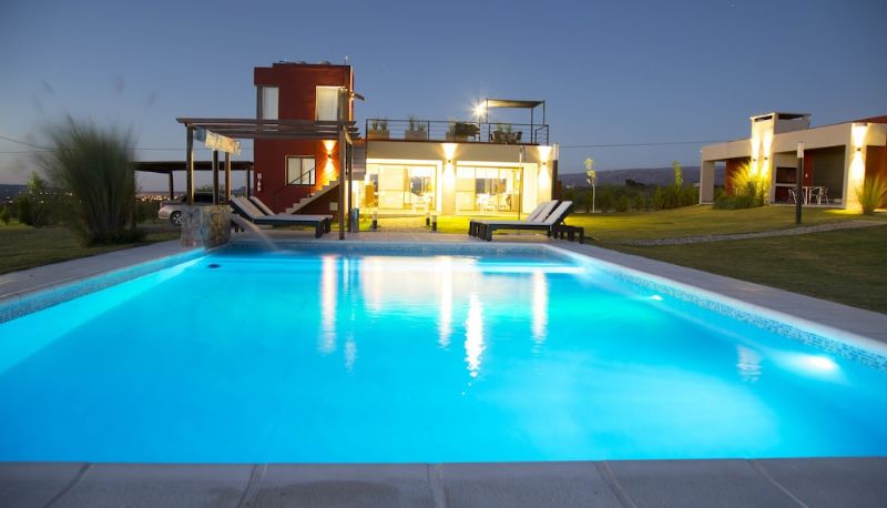 Basen - Colinas de Nono - Premium Suites
