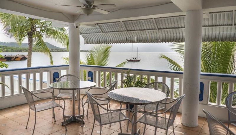 Restaurant - The Wave Hotel