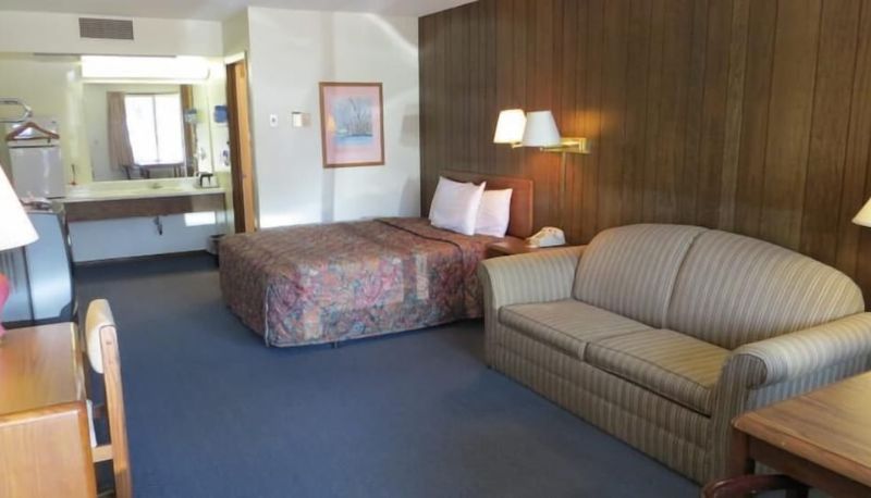 Info - Coachlight Motel