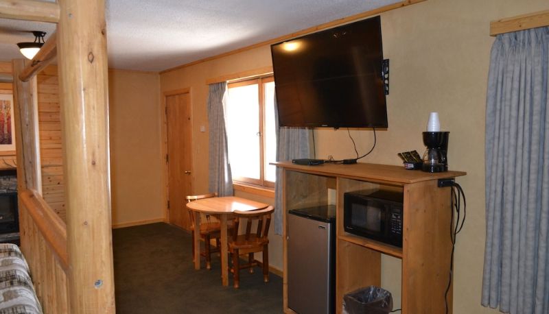 Suite - The Village Inn Motel and Restaurant