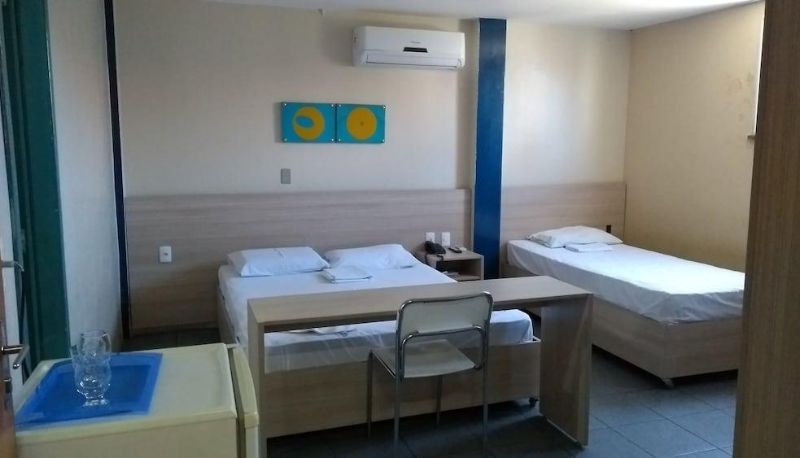 Pokój czteroosobowy - Detroit Hotel