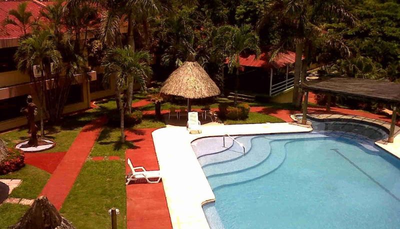 Piscine - Hotel Marbrissa